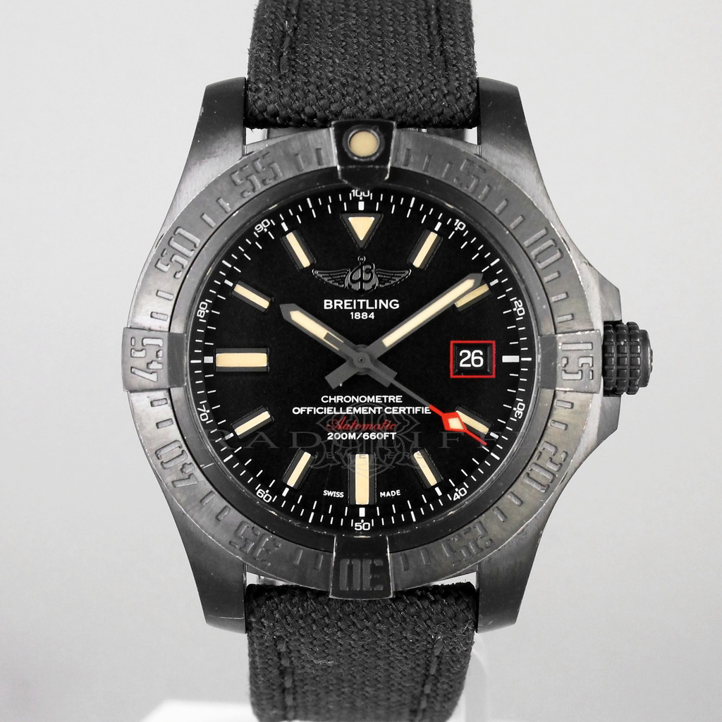 breitling avenger blackbird v17311