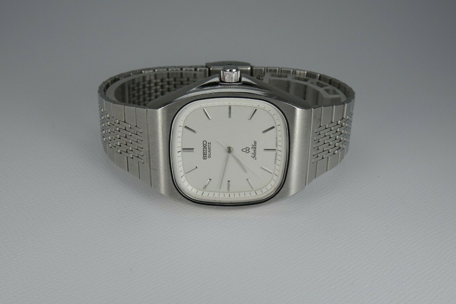 Vintage 1982 JAPAN SEIKO SilverWave 6030-5310 8Jewels Quartz 