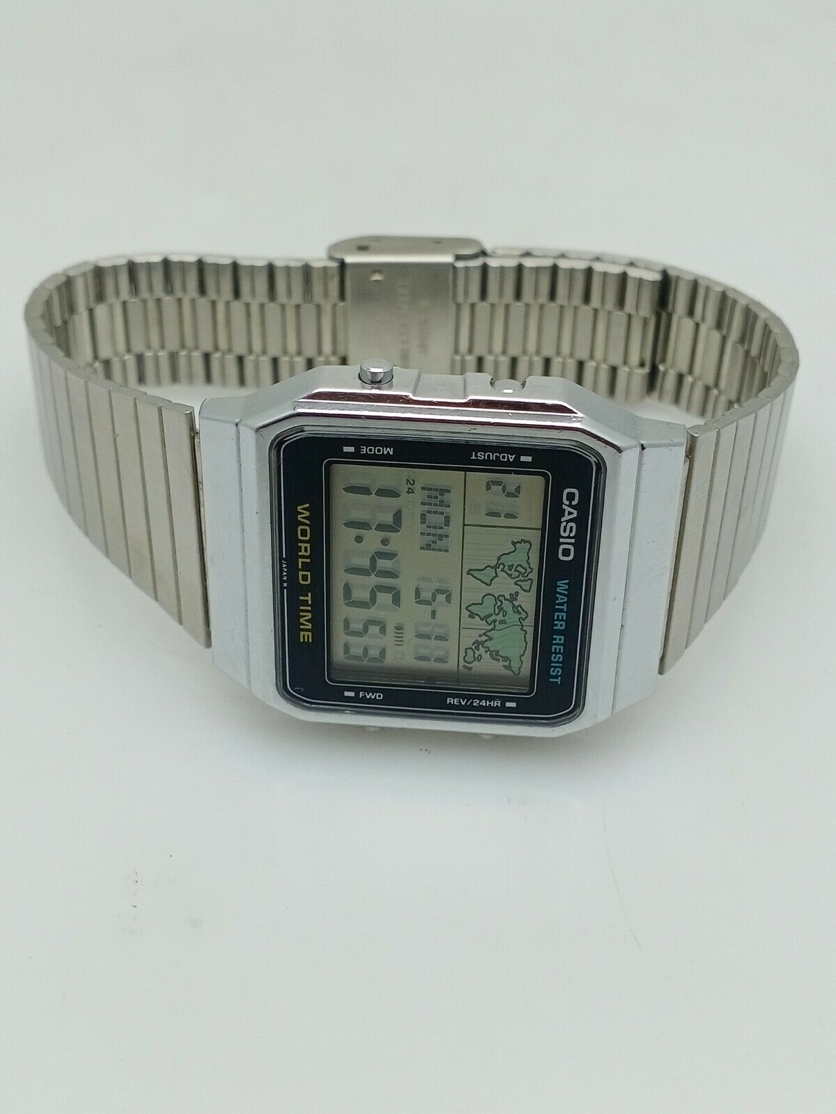 Vintage Casio A300U Module 643 World Time Alarm Digital Watch