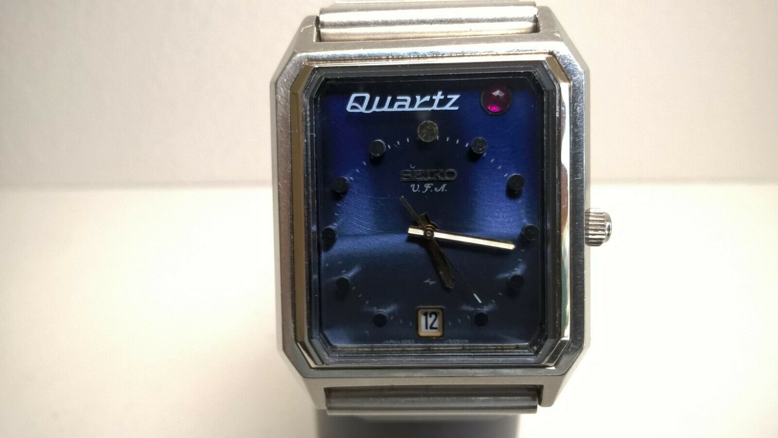 Seiko QML021 3922-504A V.F.A.Quartz (70's i-Watch); Box, Buckle