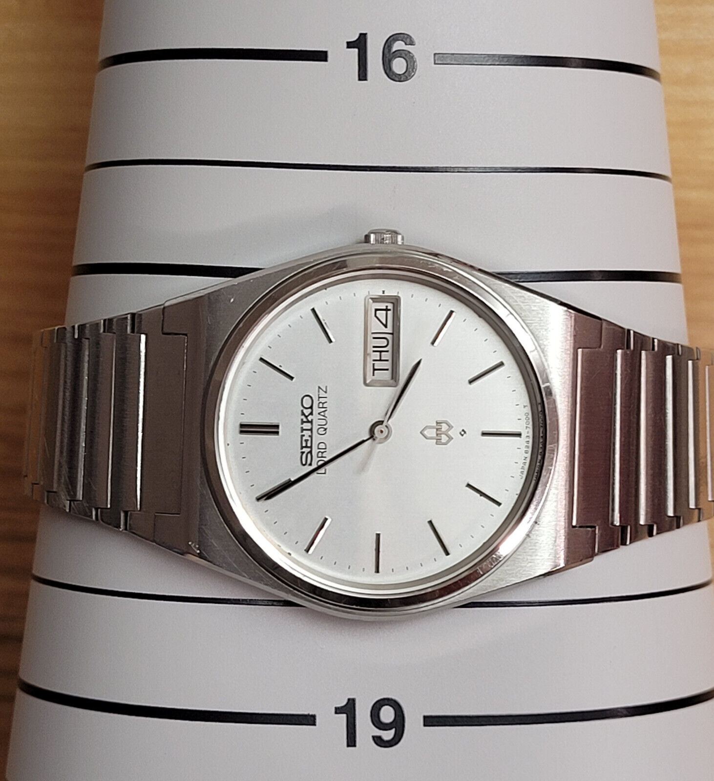 SEIKO LORD QUARTZ 8243-7000 VINTAGE 1979 JAPAN AS GRAND KING