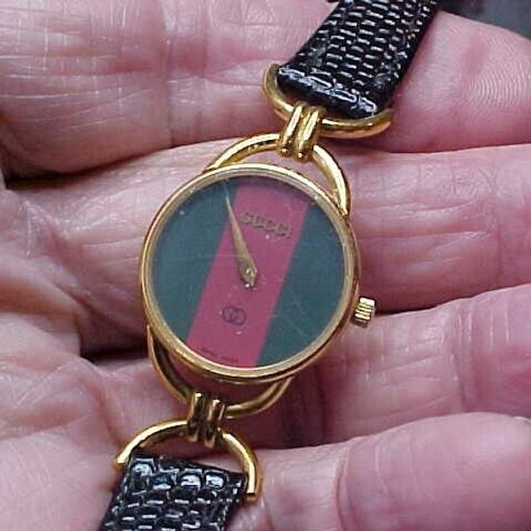 LADIES VINTAGE GUCCI WATCH MODEL 6000L NON WORKING FOR PARTS ...