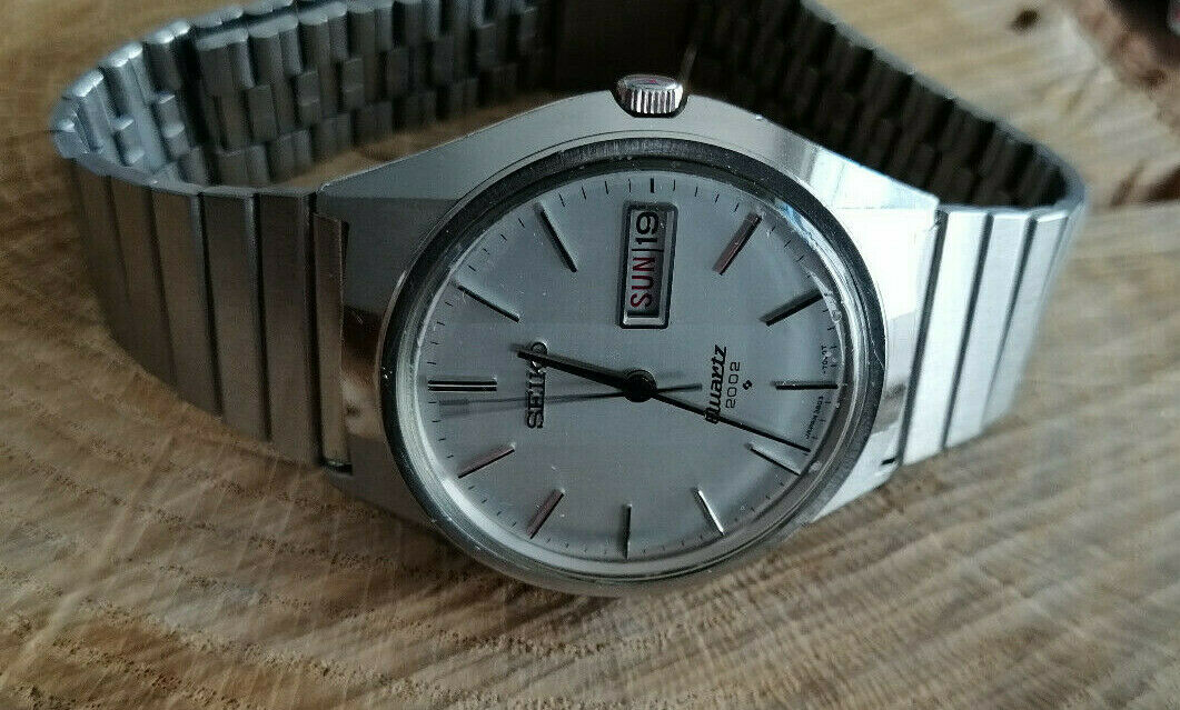 Seiko Quartz 2002, Ref. 3803-7040 vintage, rare silver dial