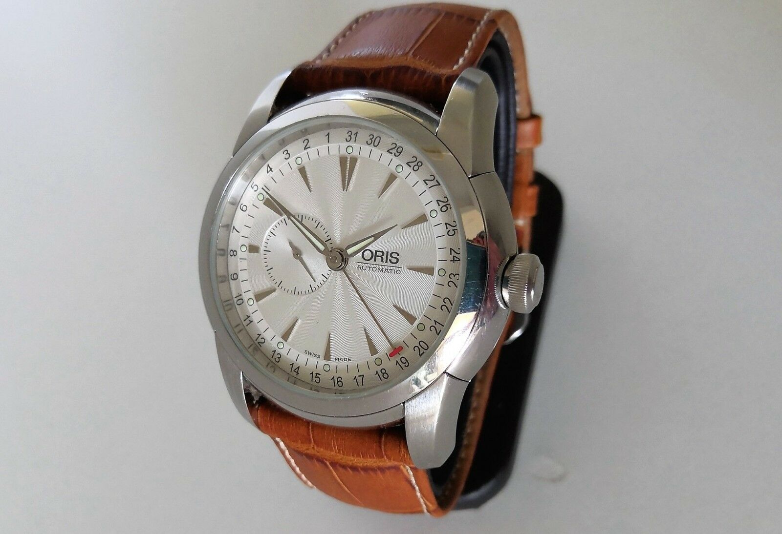 Oris Artelier Pointer Date gents watch 7545 box papers