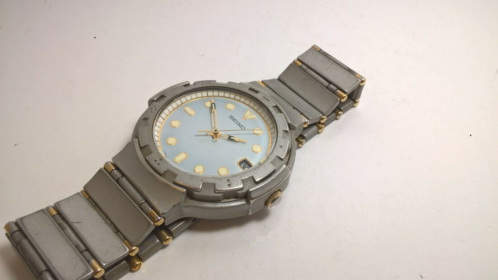 SEIKO ジウジアーロ　5H22-6A30 ヴィンテージ Very Rare Seiko Giugiaro Design 5H22-6A30 Industrial Shroud Diver