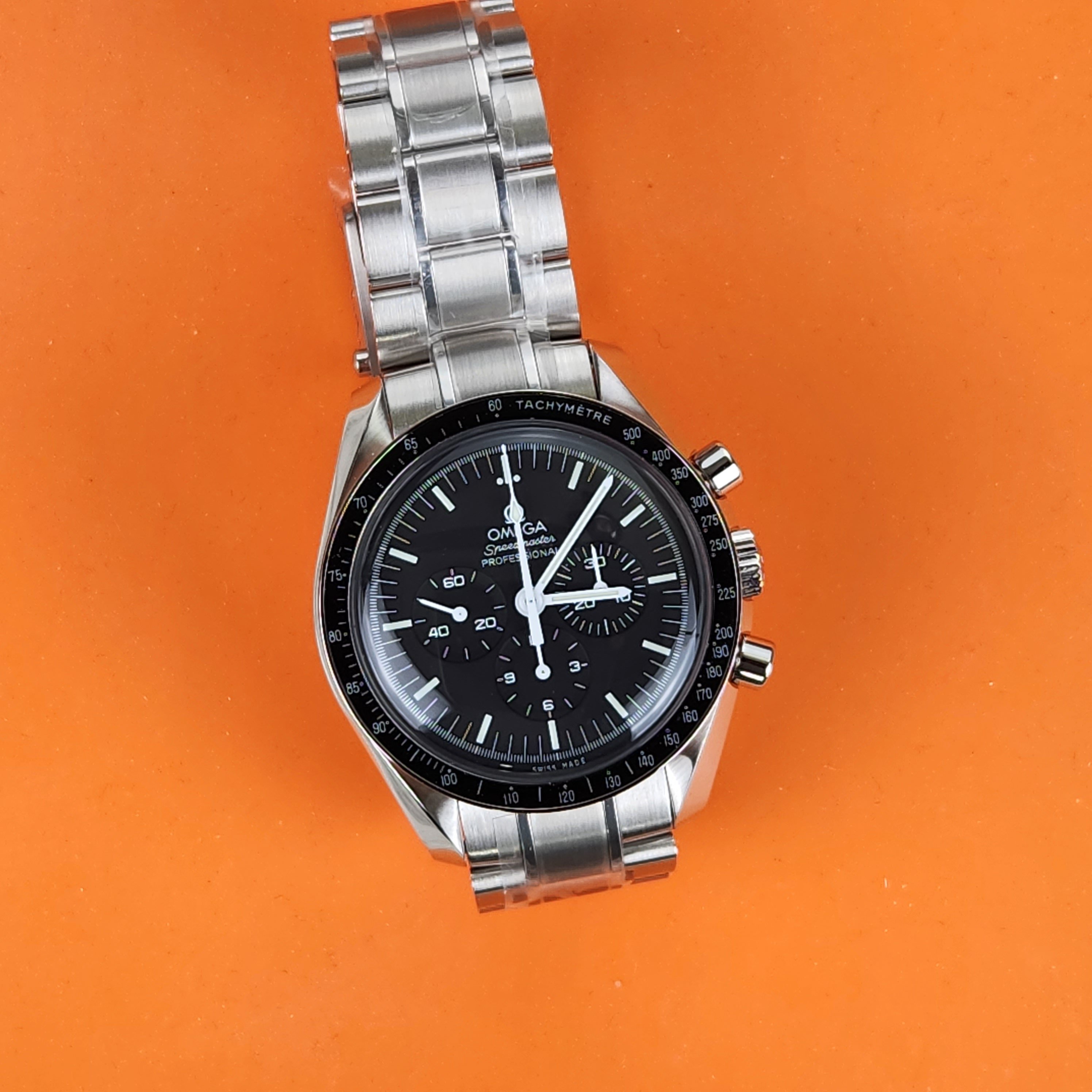 5 550 USD Omega Speedmaster Professional Moonwatch 311.30.42.30