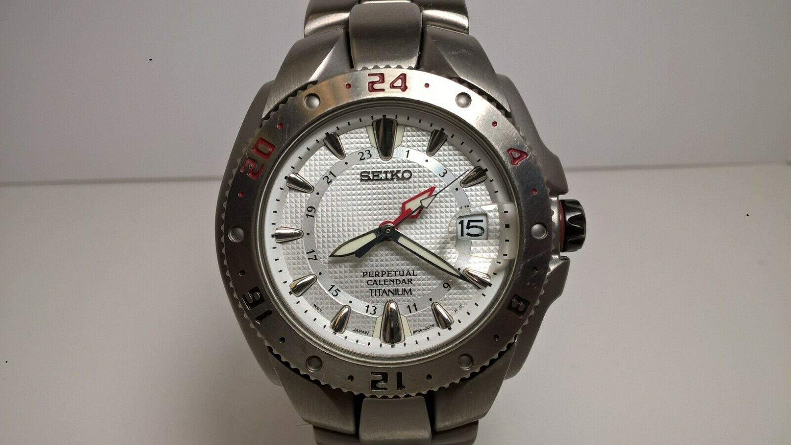 Seiko SBQJ Series Titanium 8F56-0080 White GMT Perpetual High