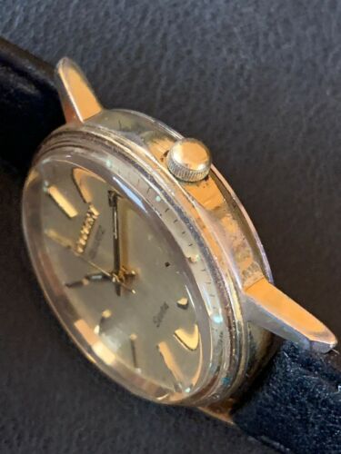 Vintage Mens Citizen Seven Gold Tone Quartz 4-068823 SMN AY