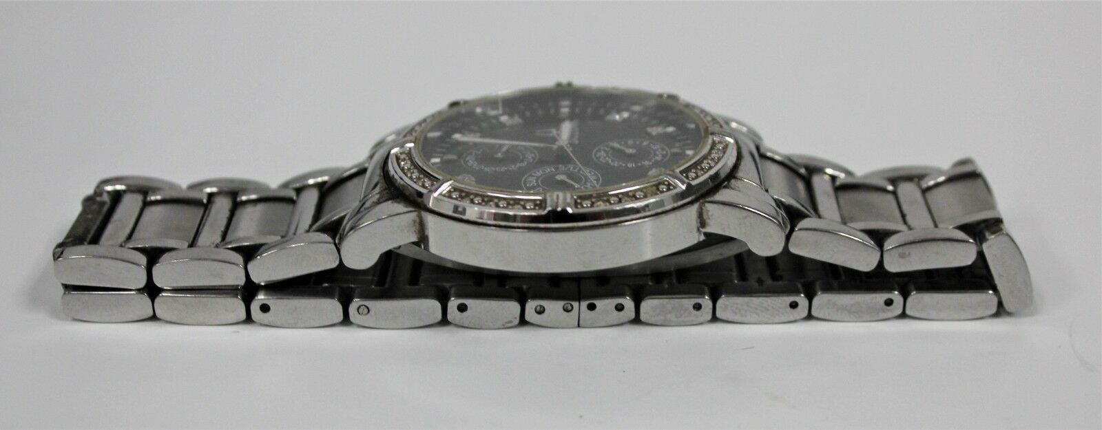 Beautiful Bulova Diamond Black Dial Stainless Steel Men s Watch 96E04 C637390 WatchCharts Marketplace