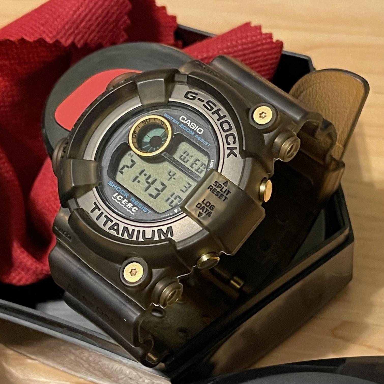 WTS] Casio G-Shock DW-8200K-8 Frogman ICERC All As One 1996 Skeleton Jelly  Vintage Digital Watch DW-8200 w/Box & Case | WatchCharts Marketplace