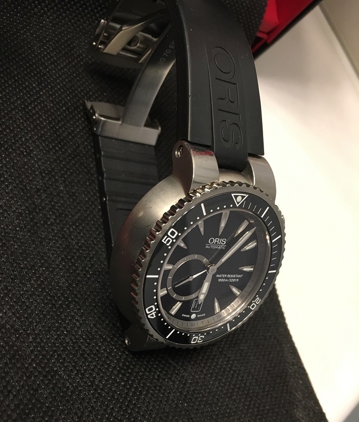 Oris Divers Titan C Small Second Date 74376387454