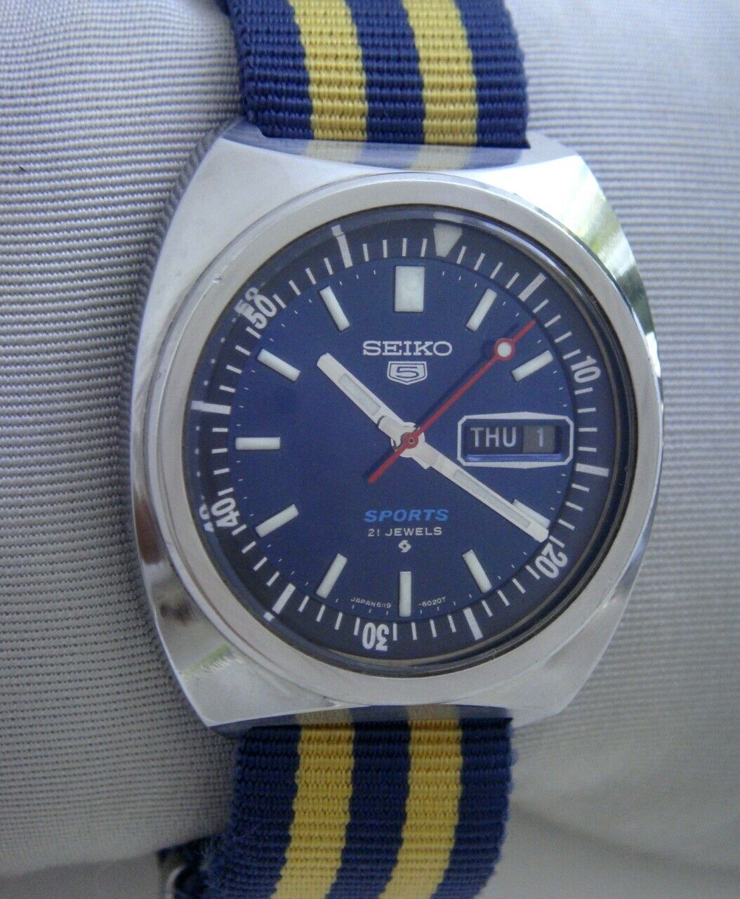 seiko 5 sports 21 jewels