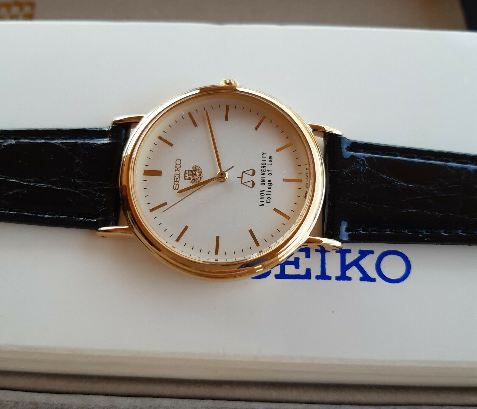 Seiko Quartz Nihon University College of Law 7N21 8A00 March 2001 