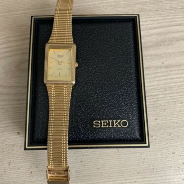 SEIKO Square Ladies Vintage Wrist Watch Gold Tone Quartz Box w/ fresh  battery | WatchCharts