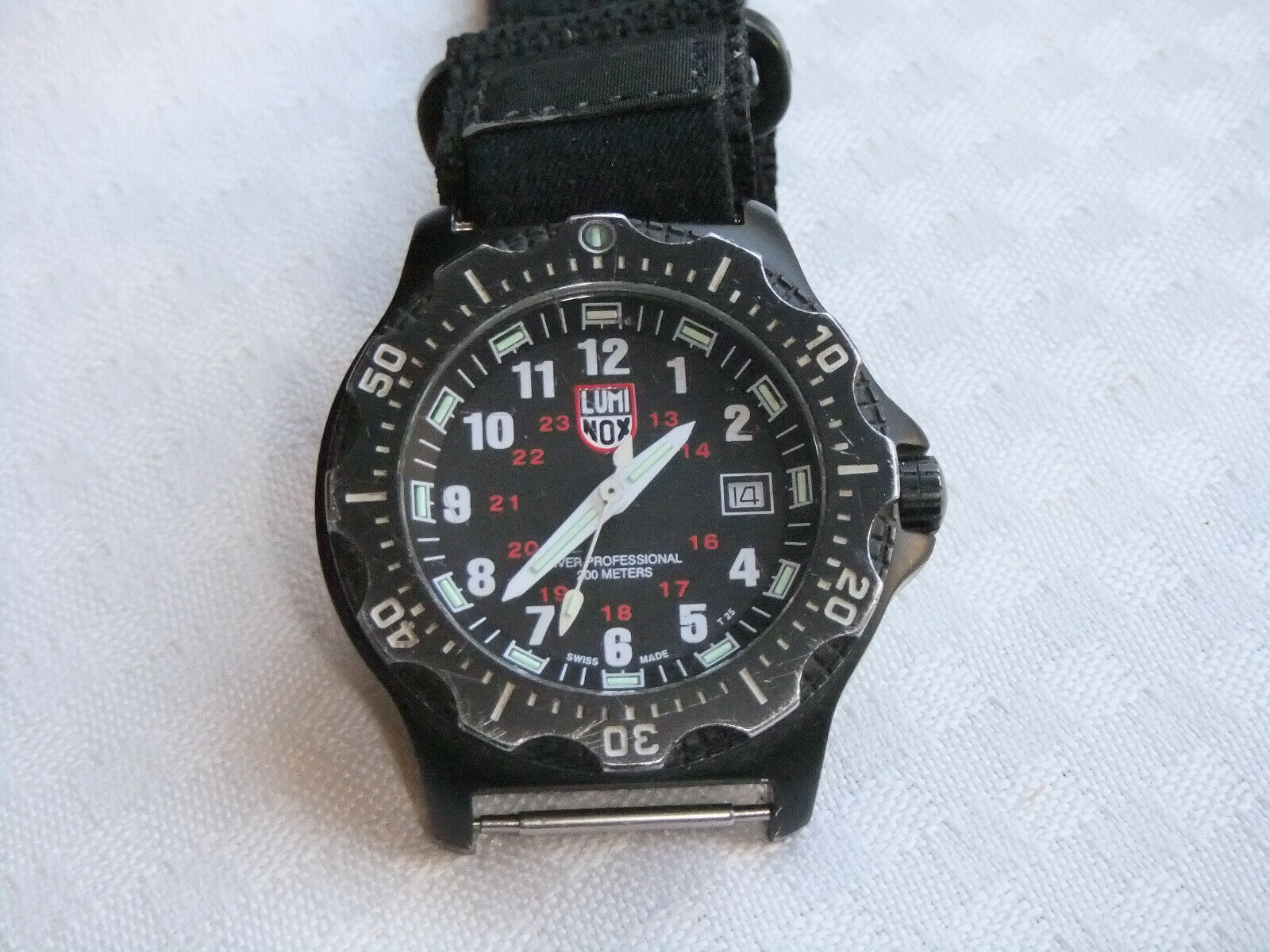 Luminox Series 8400 Diver Professional Watch w/ New Battery Works