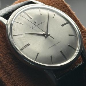 Vintage SEIKO Laurel 14036 Diashock 17j 20 Microns Hand-Winding