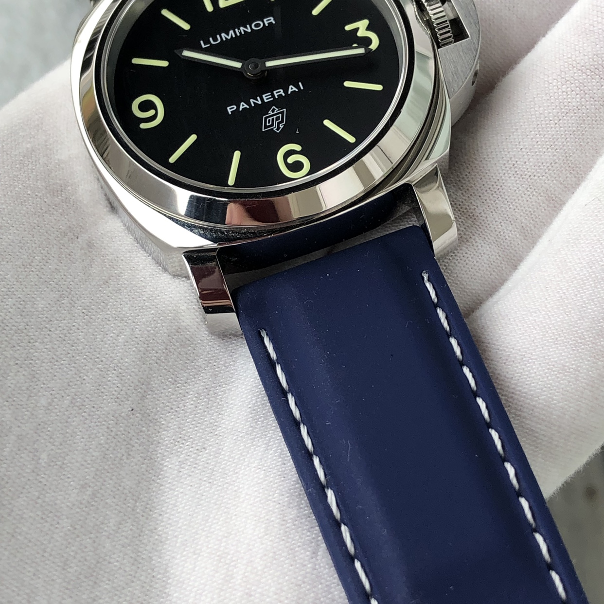 FS Panerai Pam 01000 Luminor Base Logo Acciaio Black Dial. Triple Boxed 2018 Card WatchCharts Marketplace