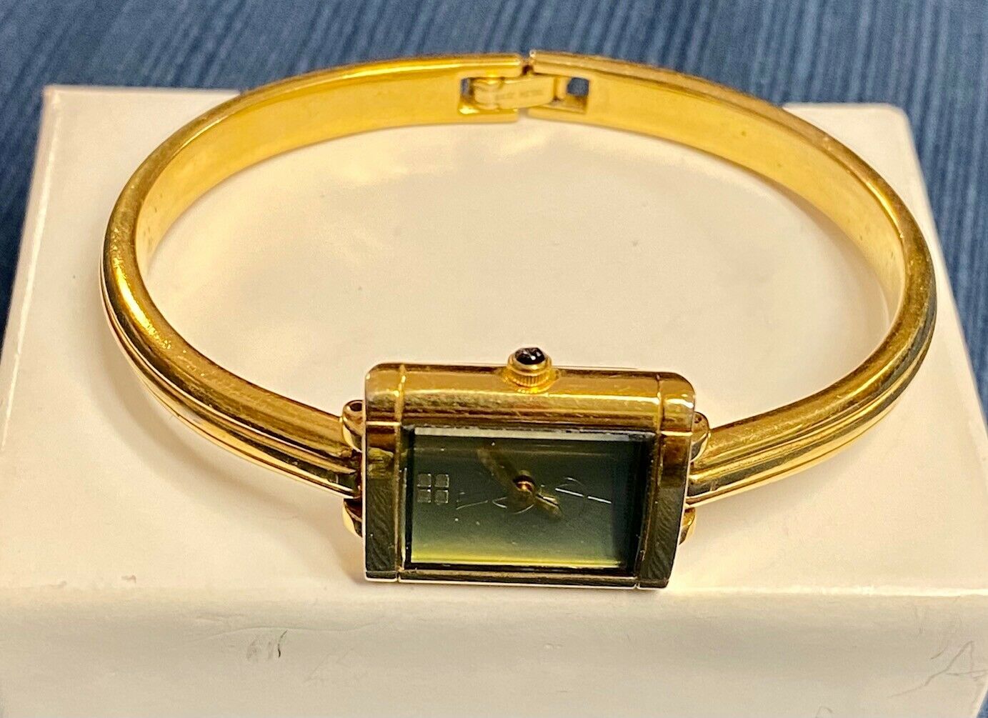 YVES SAINT LAURENT 腕時計 5920-H12115 459500584_1080162444111968_120