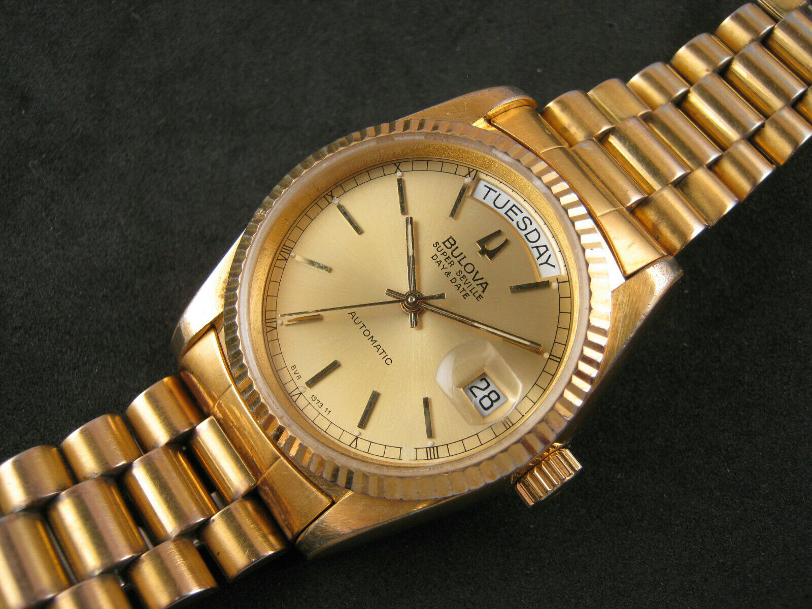 bulova super seville gold