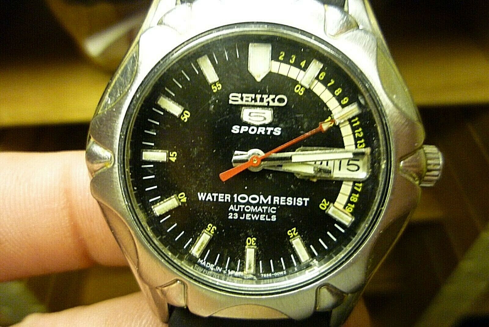 seiko 5 sports automatic 23 jewels 100m 7s36a