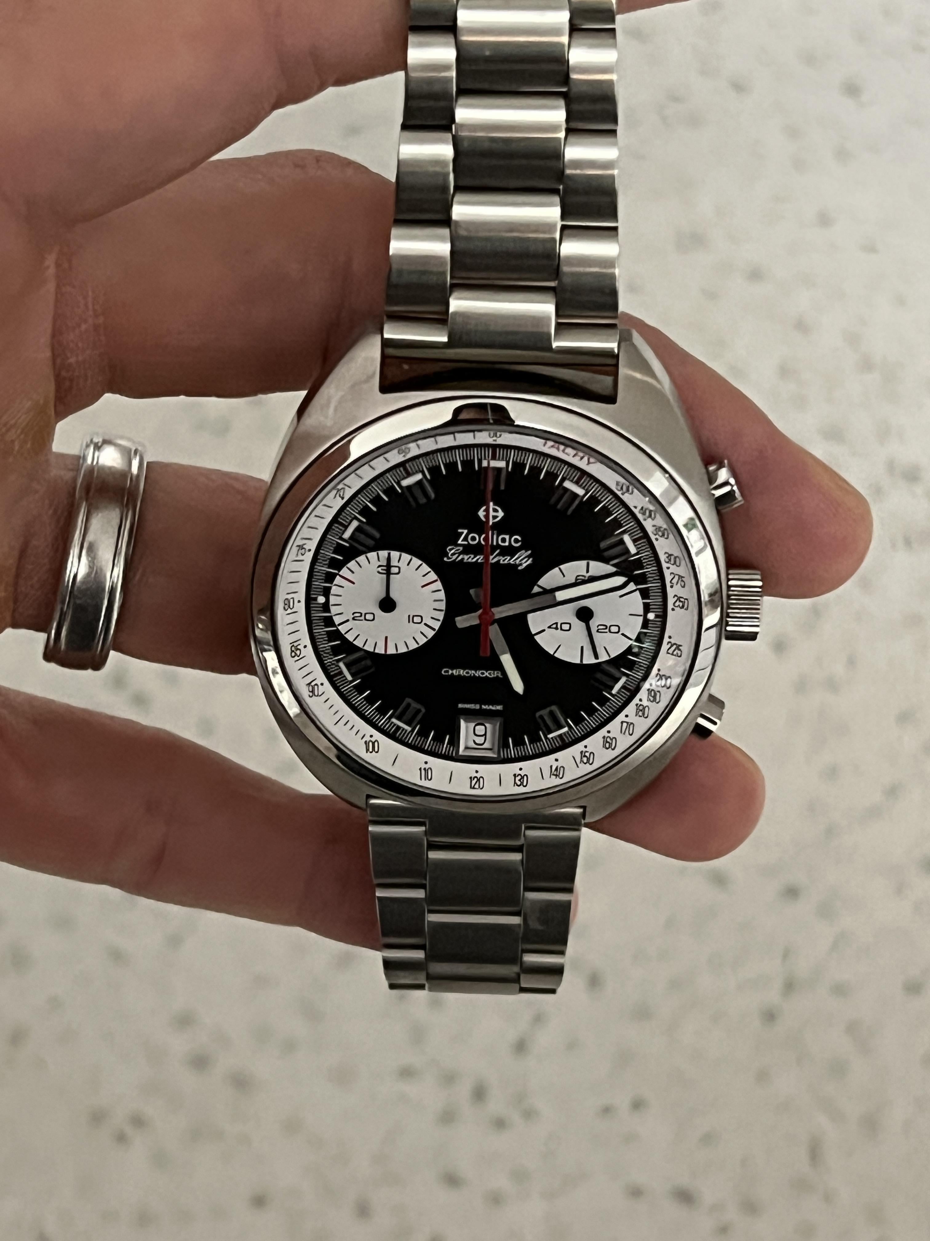 【メルル⠀】 WTS] Zodiac Grandrally ZO9606 – beautiful Swiss chronograph