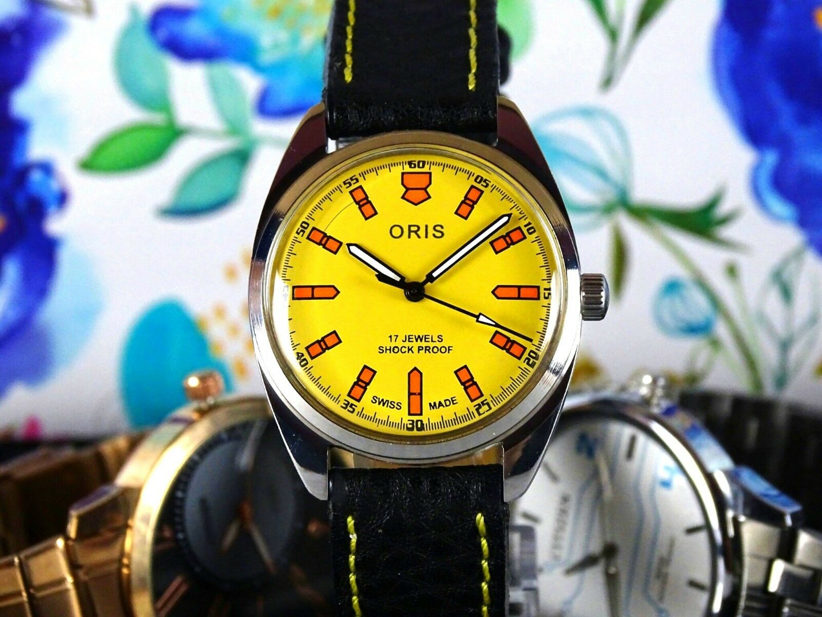 VINTAGE ORIS Men s Watch. Hand Winding Yellow Orange Dial