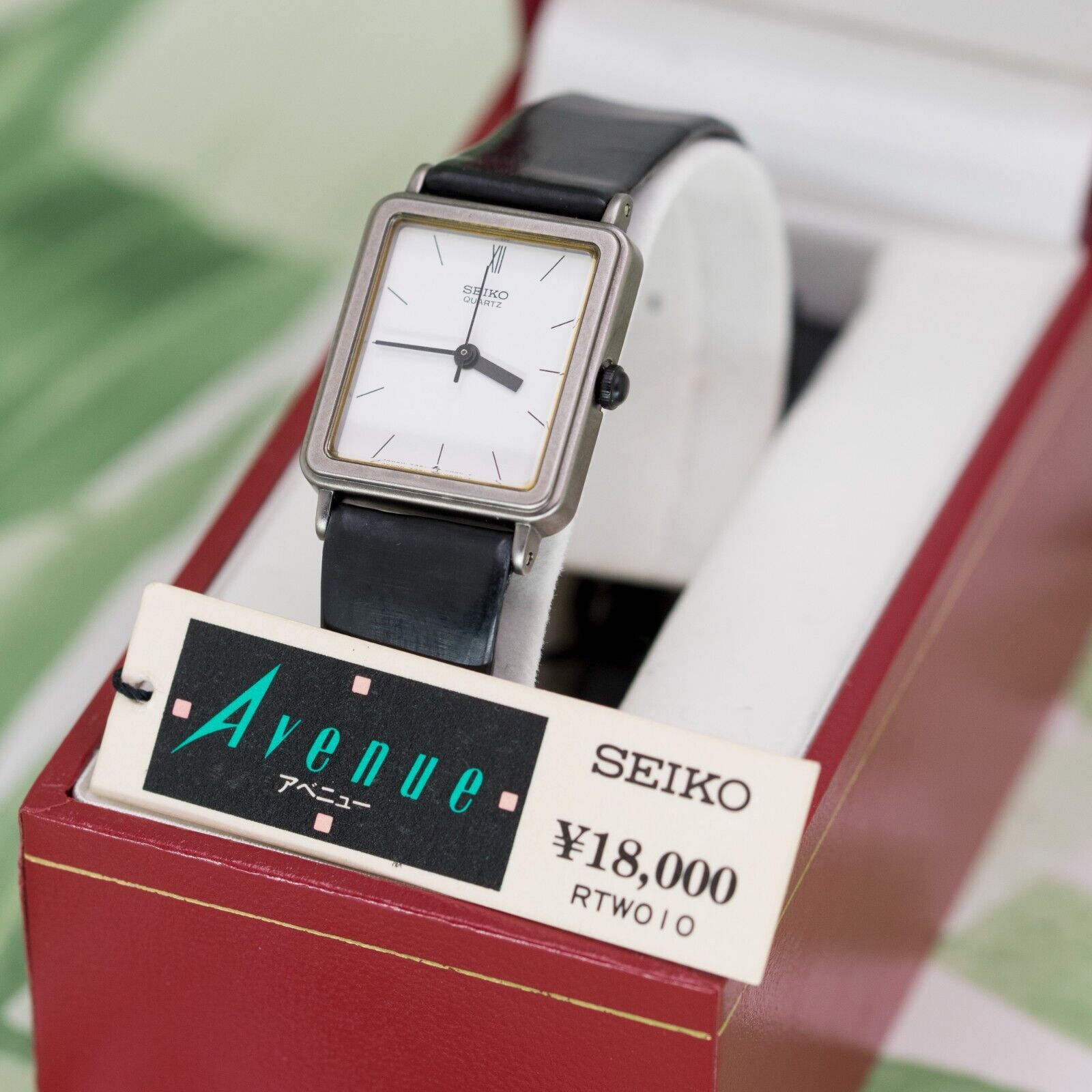 1984 SEIKO 7321-5460 RTW010 AVENUE LADIES VINTAGE ANALOGUE QUARTZ 