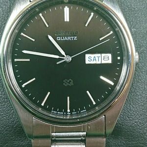 Seiko SQ 5Y23-8A11 Quartz black dial watch | WatchCharts
