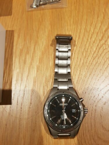 mens seiko titanium kinetic watch ska763p1