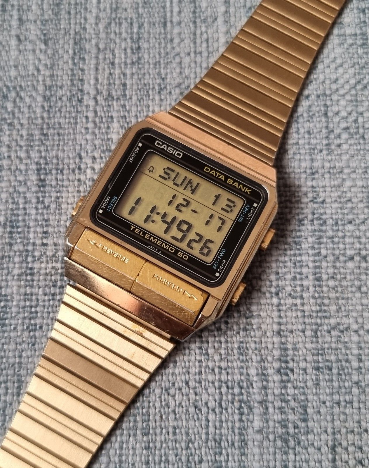 vintage casio db-500g gold color databank alarm chrono lcd watch