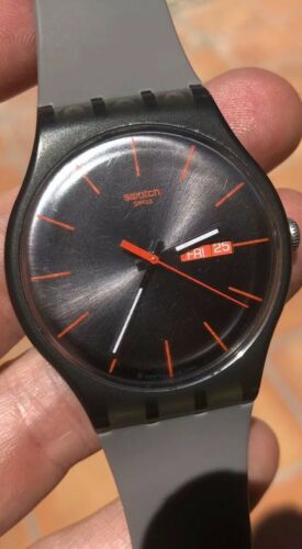Vintage HTF Swatch SR1130SW Gray Silicone Band w/ Black Face Swiss Vintage HTF Swatch SR1130SW Gray Silicone Band w/ Black Face Swiss