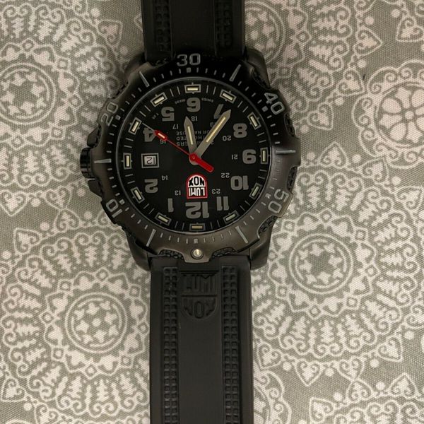 Luminox 4220 men’s watch | WatchCharts
