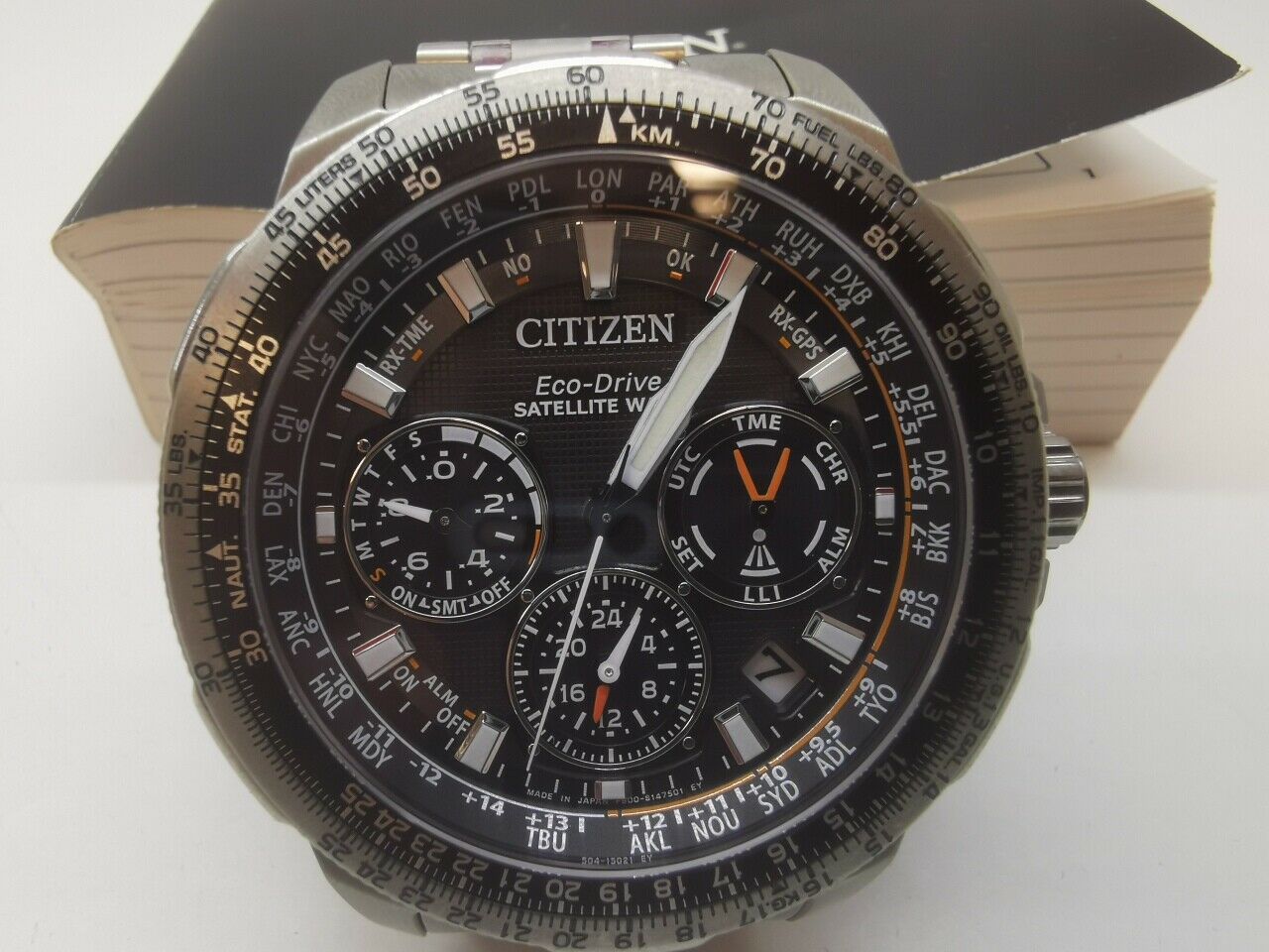 Citizen Promaster Sky Satellite Wave, Orologio Uomo Al Quarzo Con GPS E Tecnologia Eco-Drive, Cassa In Titanio E Vetro Zaffiro