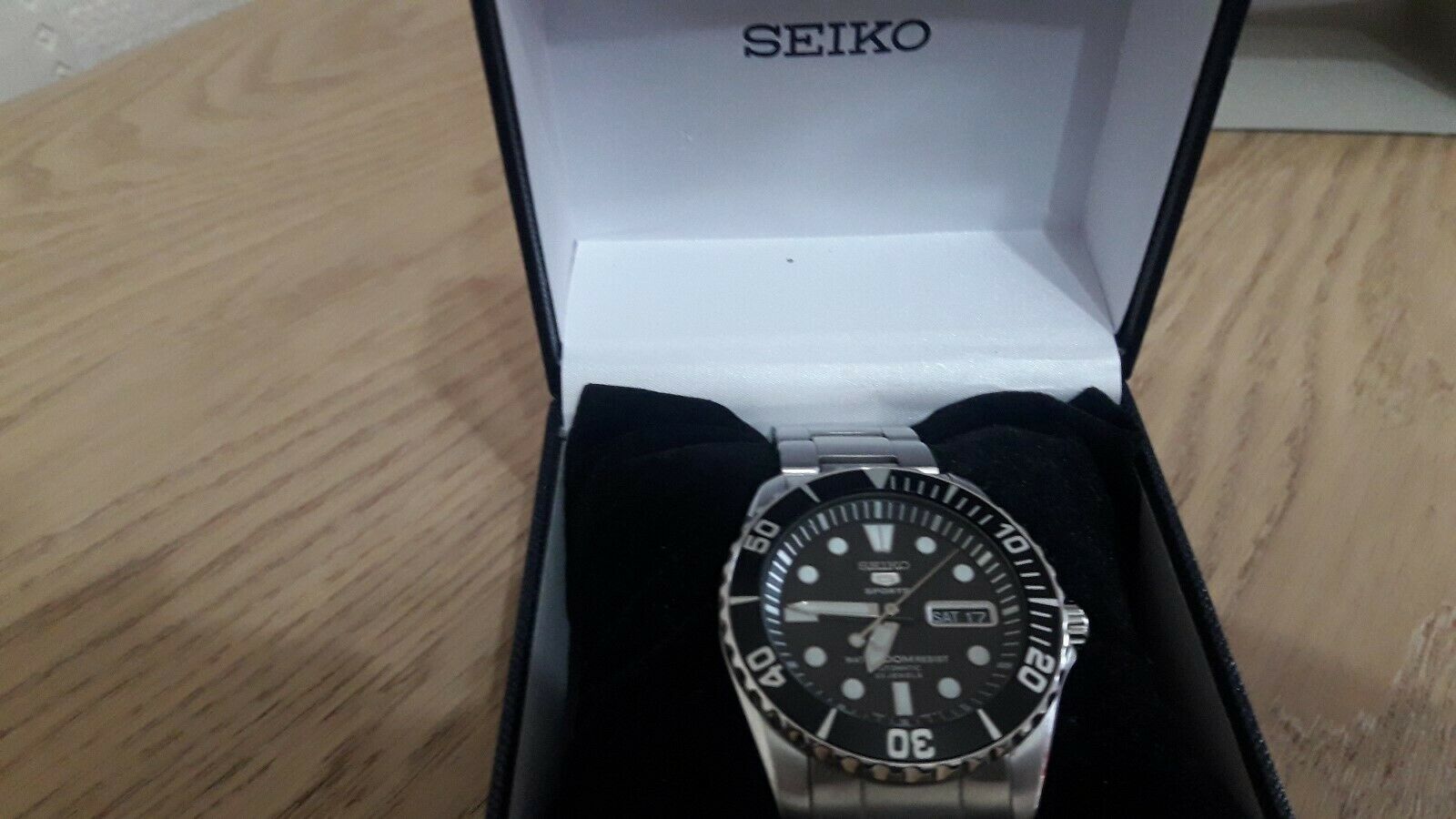 seiko 5 sports snzh57j1