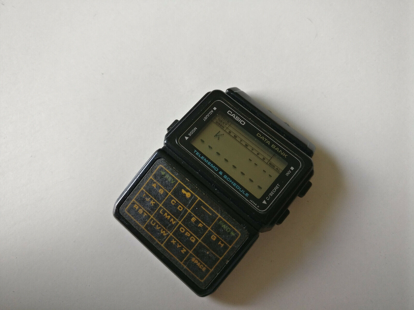 Vintage Rare Casio DBC-60 (563) data bank Calculator watch