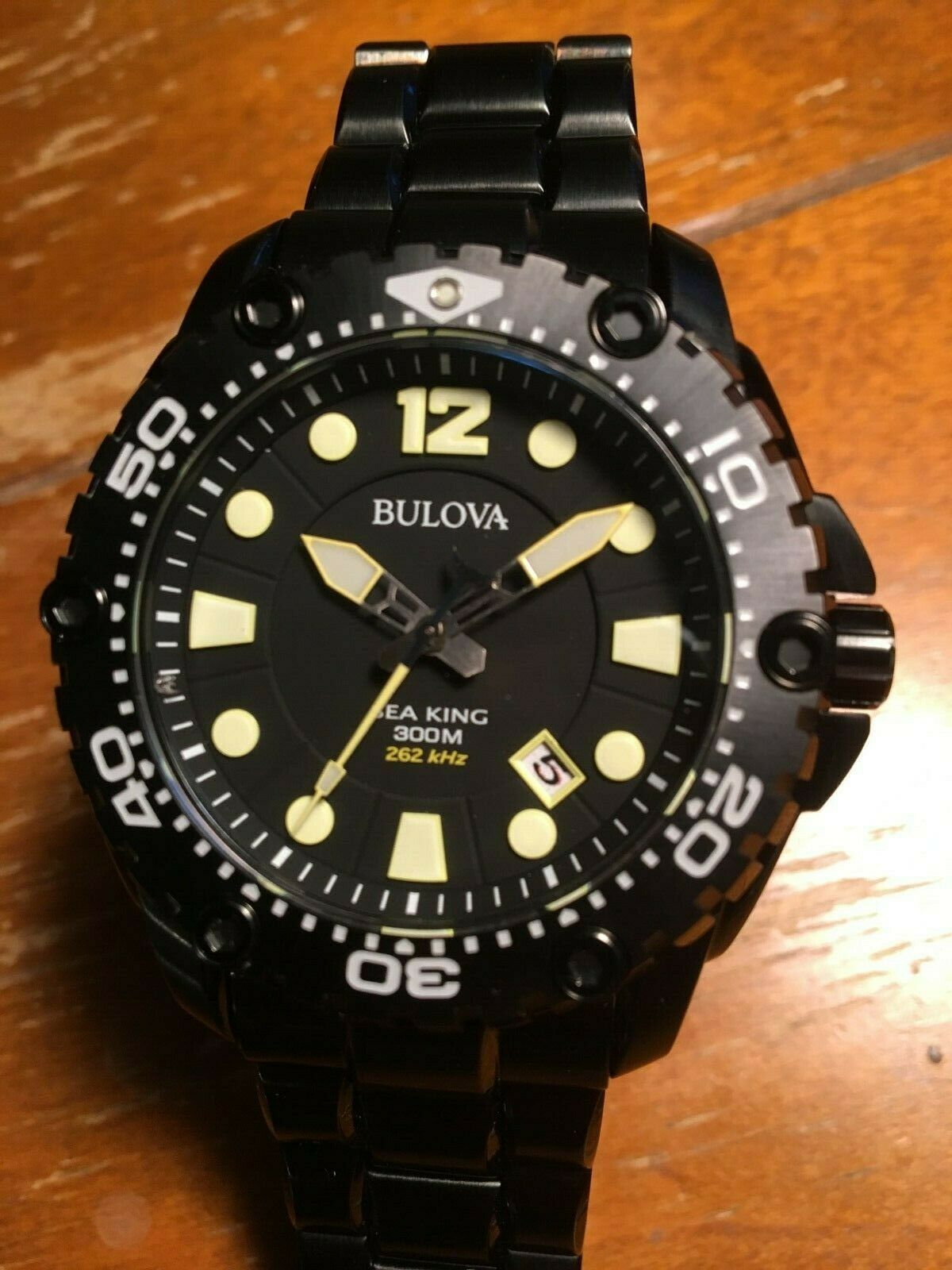 bulova 98b242