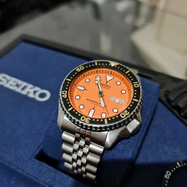 Seiko SKX 011 J Orange Divers watch, with Jubilee and rubber straps 007 ...