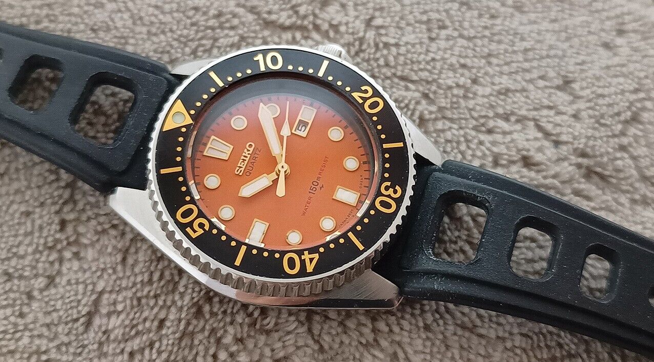 NICE VINTAGE SEIKO QUARTZ DIVER 2625-0010 ORANGE DIAL JAPAN WATCH 