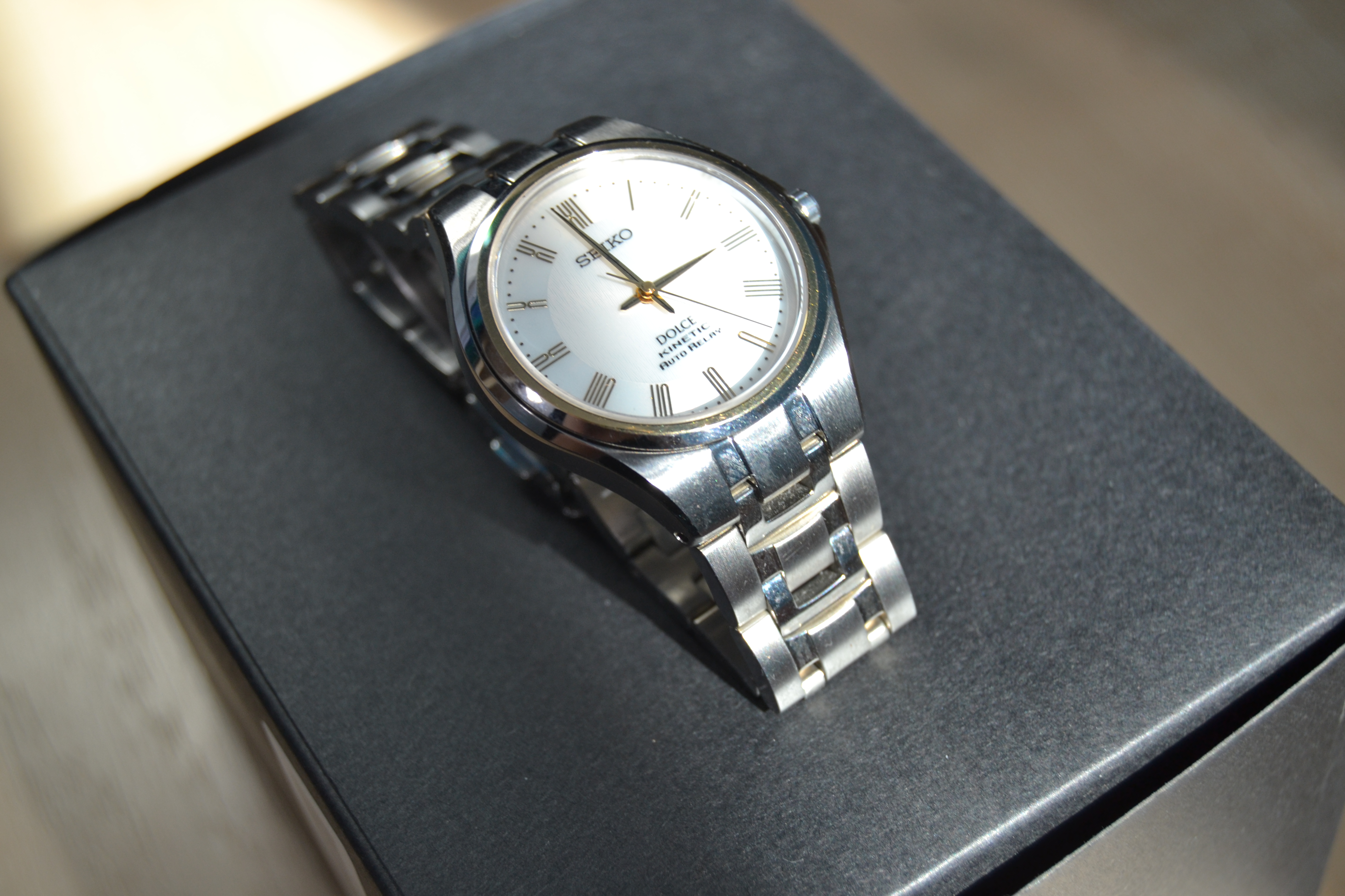 新品入荷 (PRICE WTS] DROP) Sapphire Relay: Auto Kinetic Dolce Seiko 腕時計