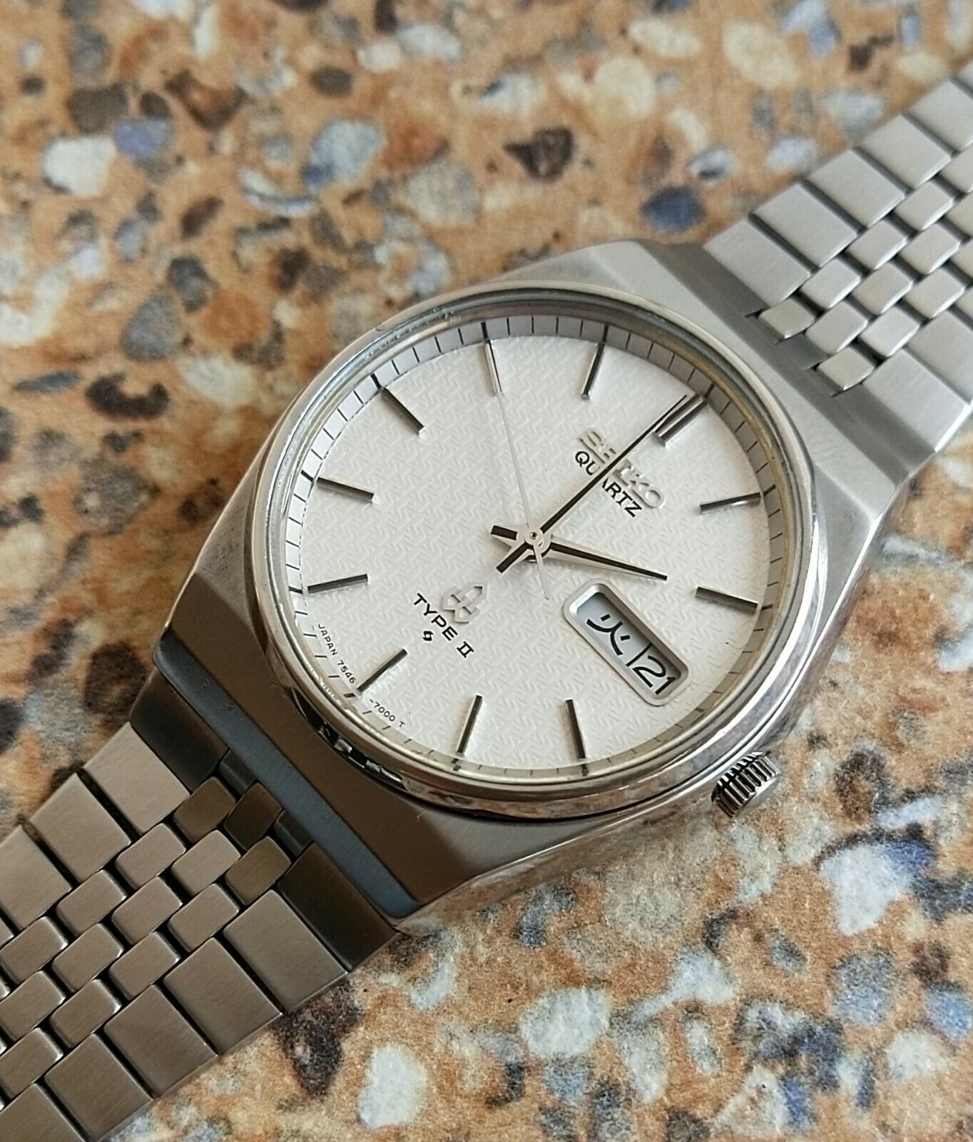 Vintage Seiko Quartz Type II (SQ) JDM 7546 7000 October 1977 Kanji