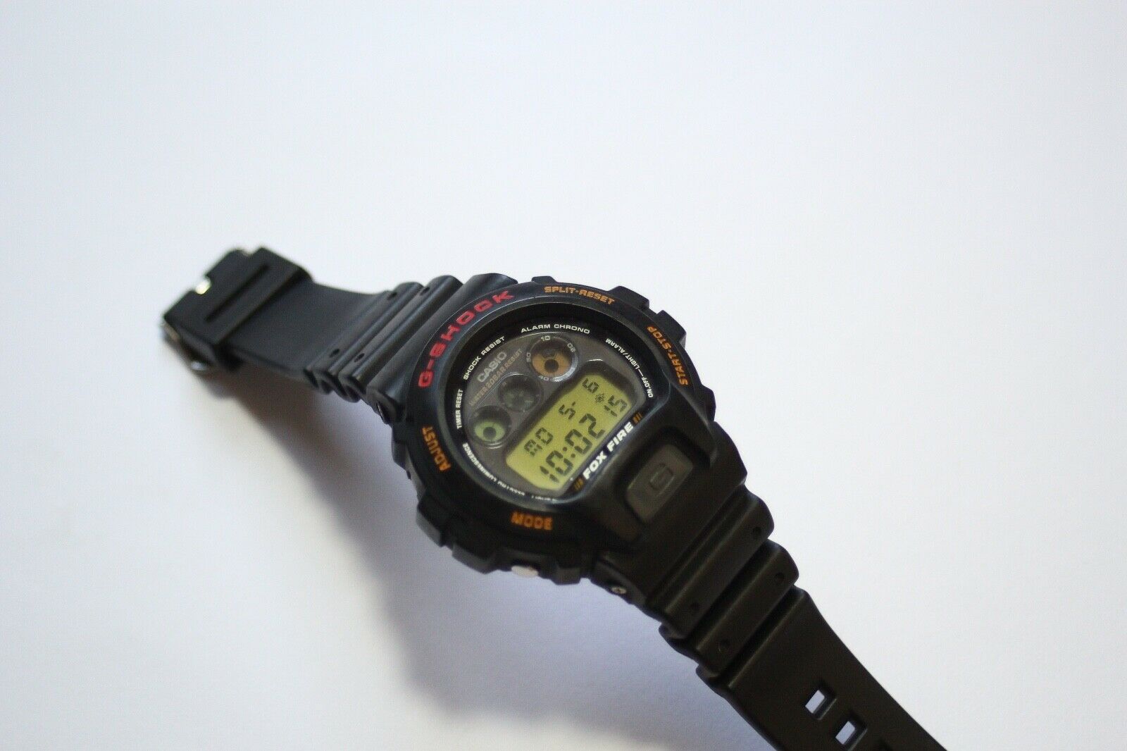 WATCH CASIO G-SHOCK WRIST HAND WATCH 1289 DW-6900 FOX FIRE JAPAN 