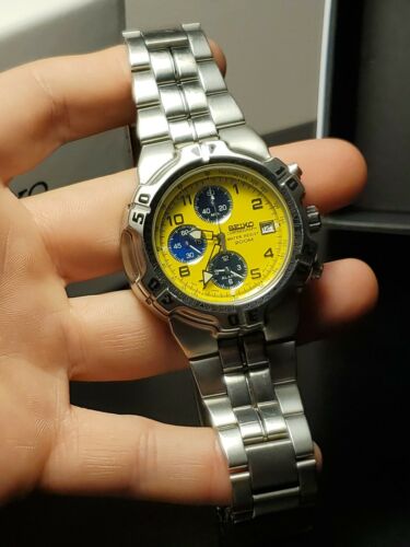 Seiko chronograph best sale 200m yellow face