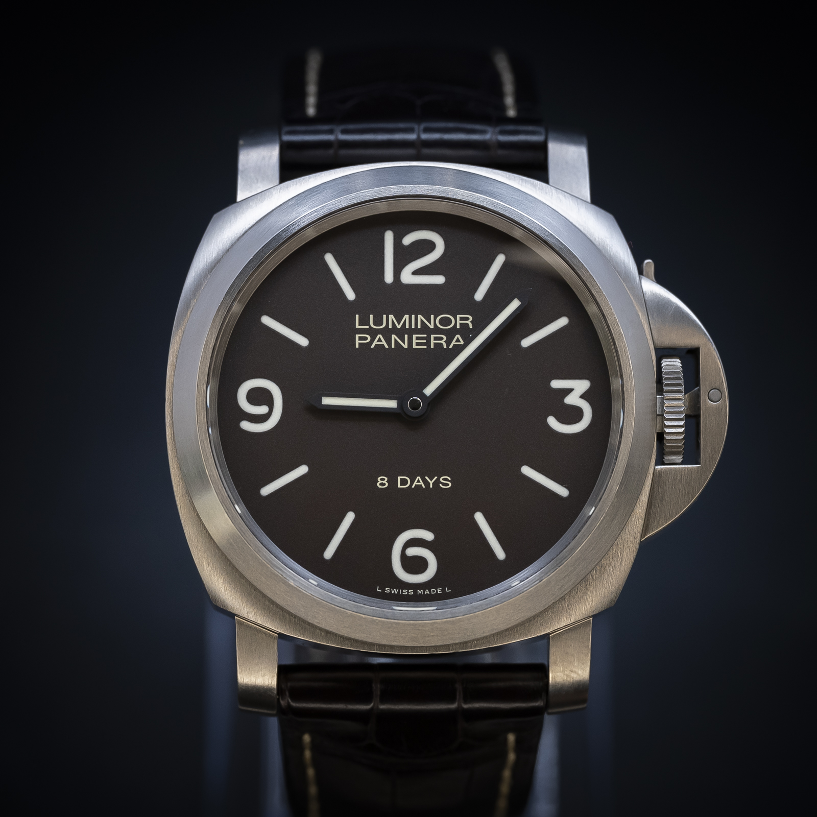 WTS Panerai Luminor 8 Days Titanium 44mm PAM00562 w Box Papers