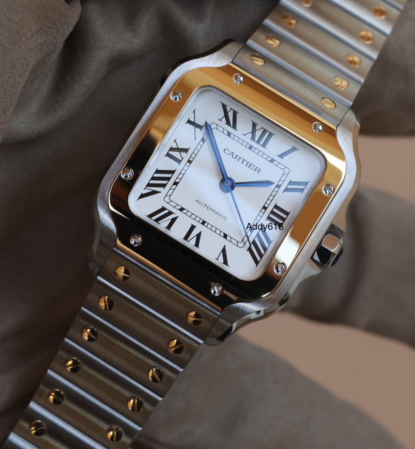 Cartier santos medium two tone hot sale