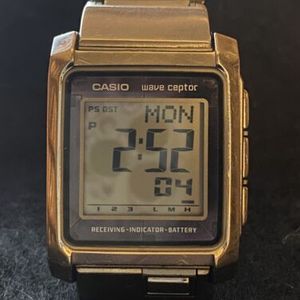 MENS CASIO - WV 300. WAVE CEPTOR ATOMIC TIME TOUGH SOLAR 3023