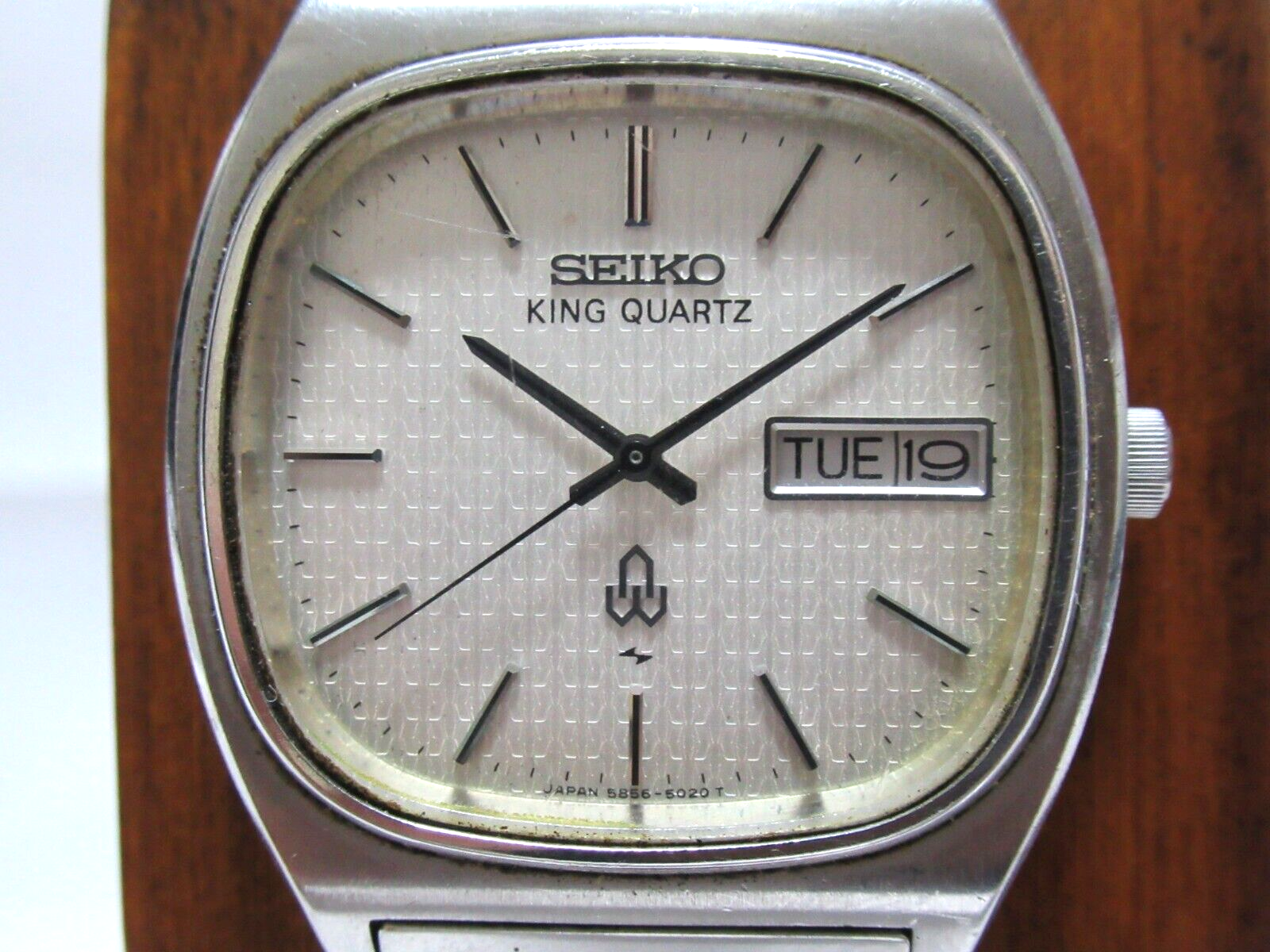SEIKO KING QUARTZ 5856-5020 NEW Battery Vintage Men