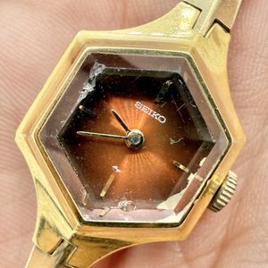 Vintage Victoria Wieck -Beverly Hills- watch Vintage Citizen Women main image 2