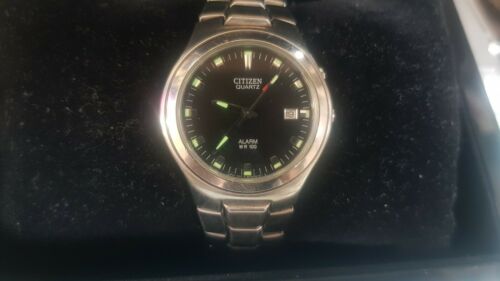 Citizen quartz hotsell watch wr100