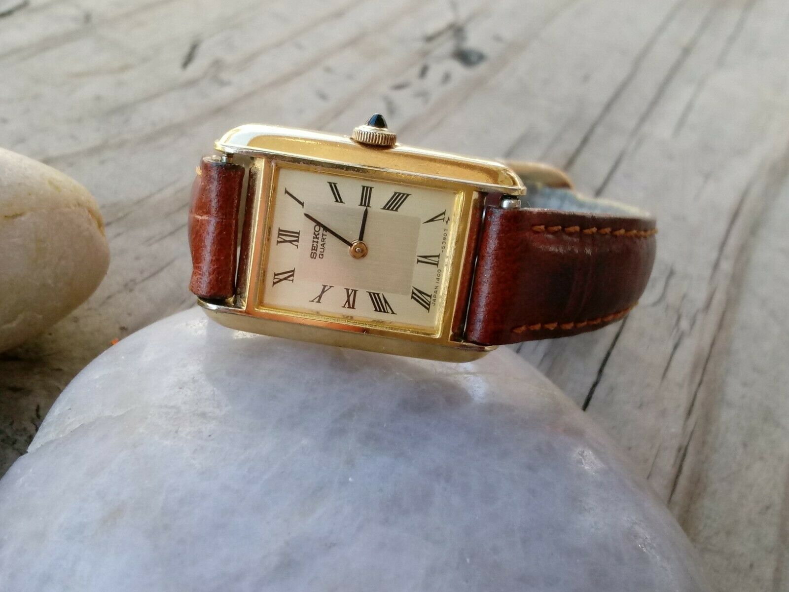 Vintage Seiko Women s Watch Gold Tone Rectangle Face Quartz Formal