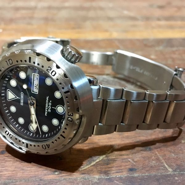 REDUCED: FS: Seiko SBBN007 Tuna with sapphire and SBBN015 bracelet |  WatchCharts